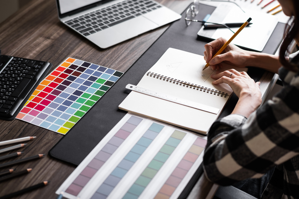 DIY vs. Professional Logo Design: When to Invest in a Professional Touch